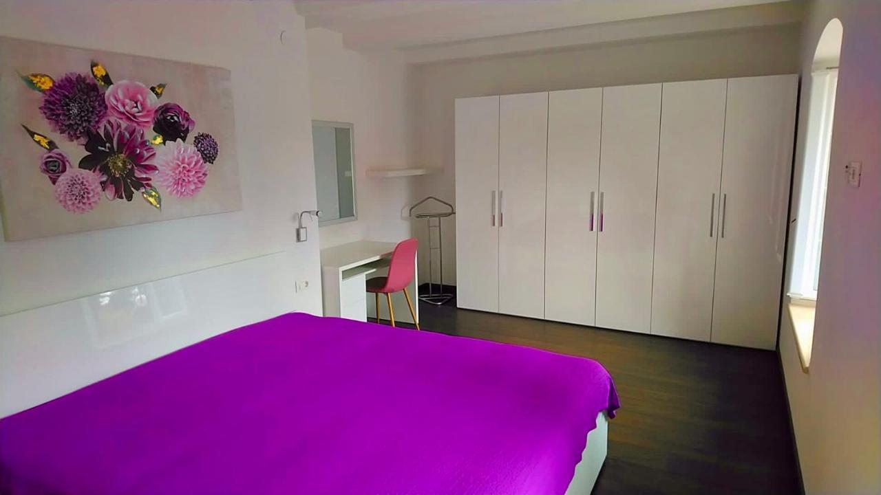 Apartamento Lili Mar, 2-bedroom With Private Parking *