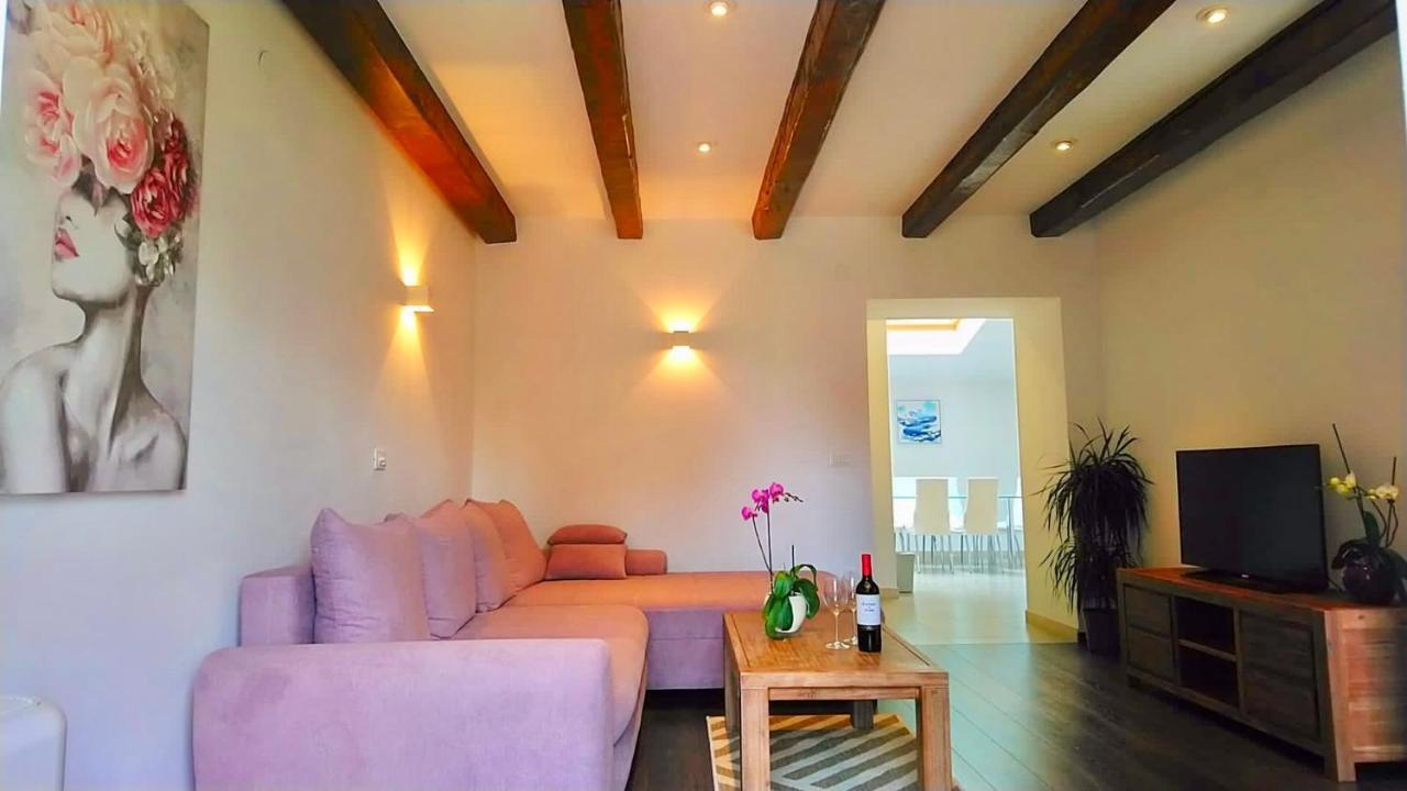 Lägenhet Lili Mar, 2-bedroom With Private Parking Dubrovnik